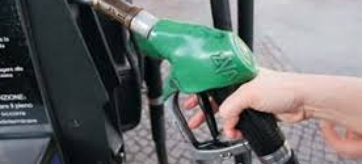 Detrazione Iva sull’acquisto di carburante: da luglio riconosciuta solo per i pagamento on line