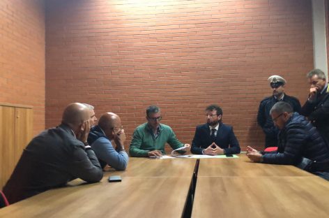 Acerra, il sindaco Lettieri incontra i lavoratori ex Montefibre: si chiede al governo più risorse per il sostegno al reddito e alla formazione. “Si apra un tavolo per la reindustrializzazione del sito”