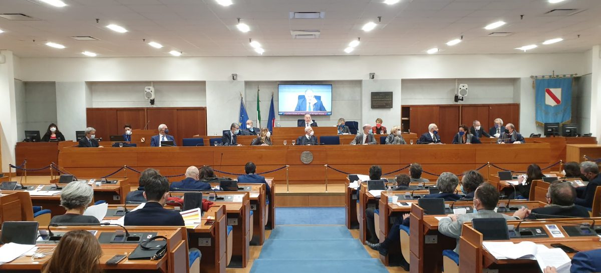Regione Campania, il Consiglio approva il bilancio 2022/24