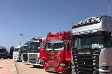 Il  divieto di sorpasso che divide l’Italia : la posizione della Lega Autisti Autotrasportatori Indipendenti, confederata Conf PMI ITALIA