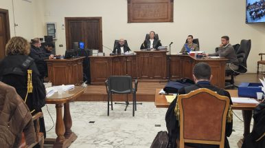 Napoli, Celebrato processo per peculato militare continuato pluriaggravato a carico di  Sottufficiale dell’arma dei carabinieri. Si era appropriato indebitamente di 2 milioni di euro