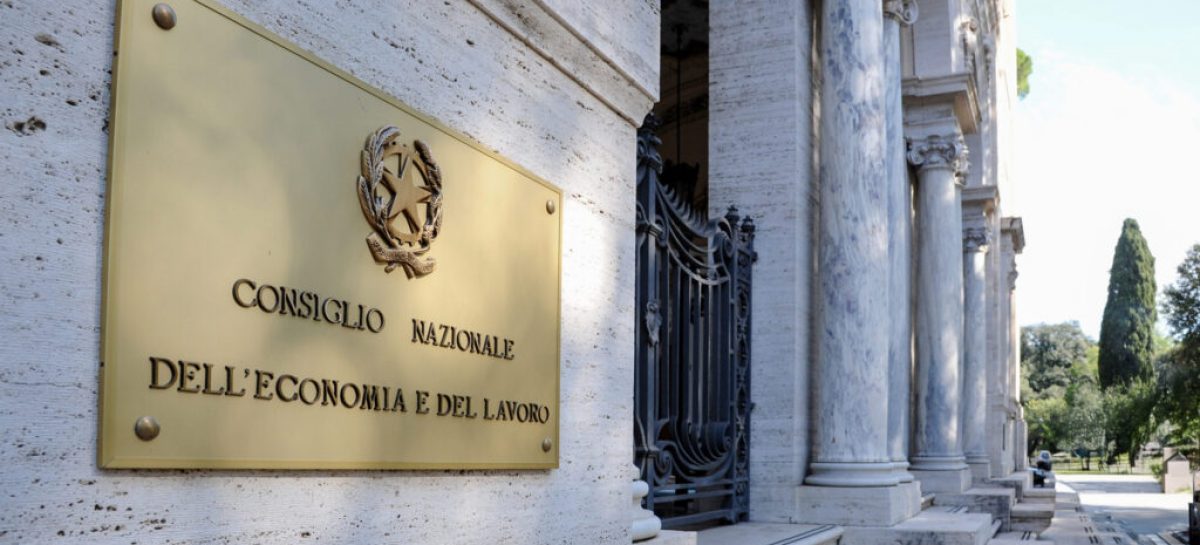 Il CNEL si autocelebra. Forlani  no – Quando l’esperto del CNEL dà ragione a chi il CNEL esclude