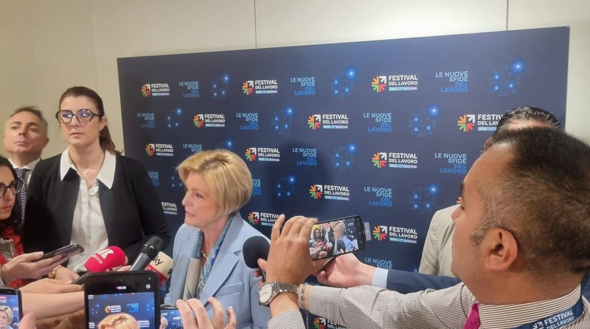 Lavoro, la “parità di genere” salariale ed i timori dell’Intelligenza Artificiale: focus al Festival del Lavoro